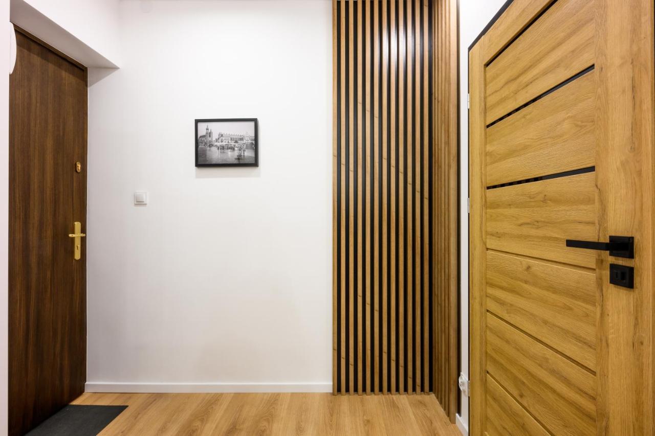 Cracow Rent Apartments: Spacious Stays Near Main Square Krakow Exterior photo