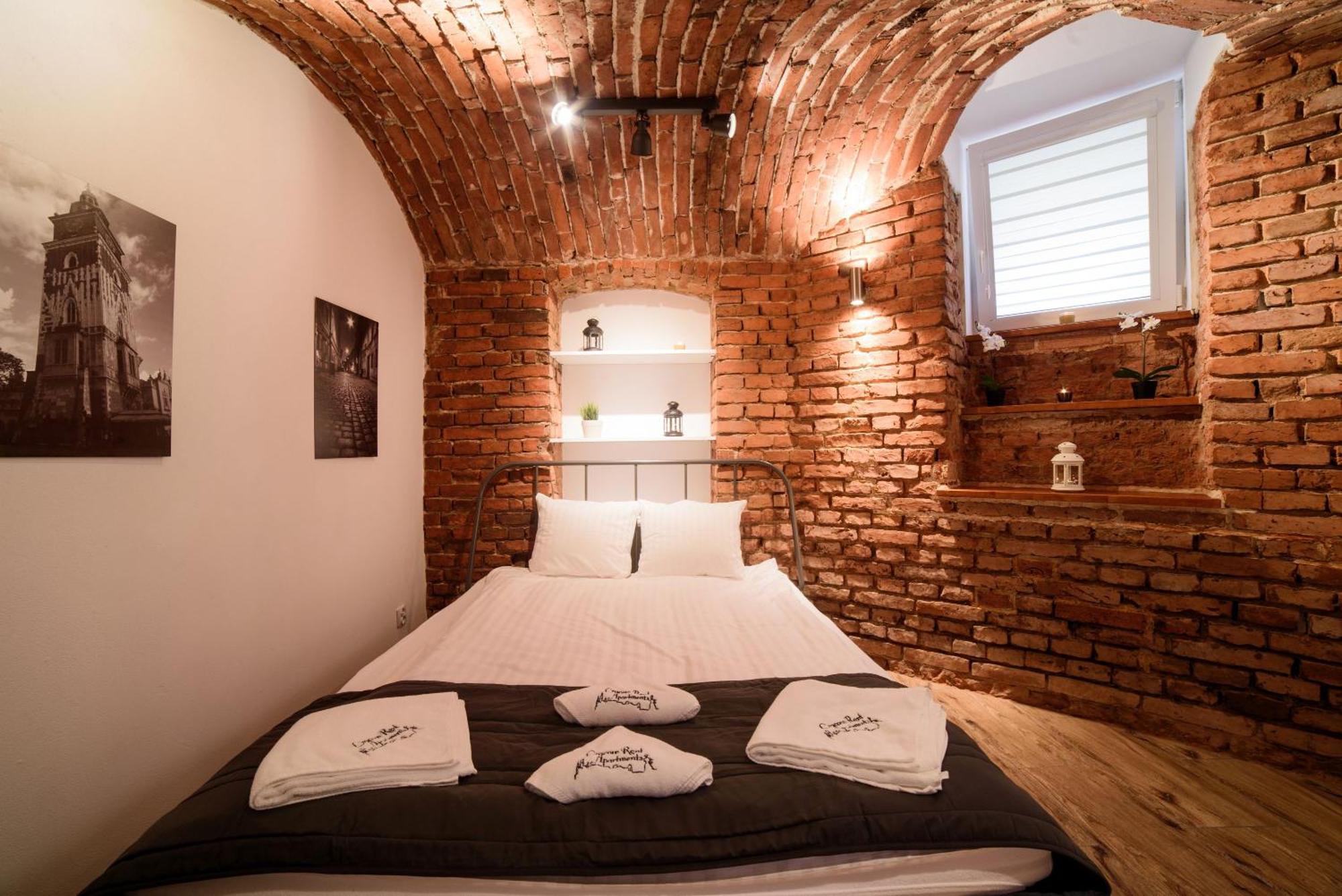 Cracow Rent Apartments: Spacious Stays Near Main Square Krakow Exterior photo