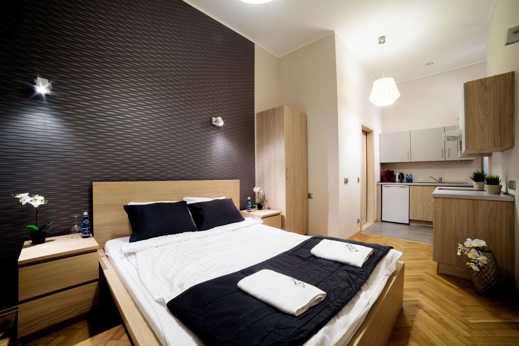 Cracow Rent Apartments: Spacious Stays Near Main Square Krakow Exterior photo